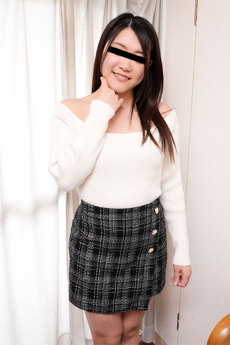 中居絢音